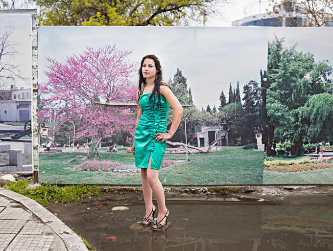 The bartered bride #5, Archival Pigment Print, 111 x 144 cm, 5+2 AP, framed